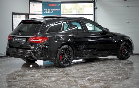 Mercedes-Benz C63 5 of 26