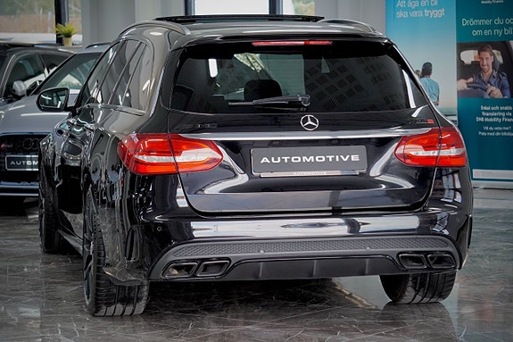Mercedes-Benz C63 6 of 26