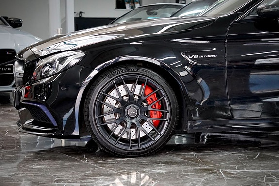 Mercedes-Benz C63 8 of 26