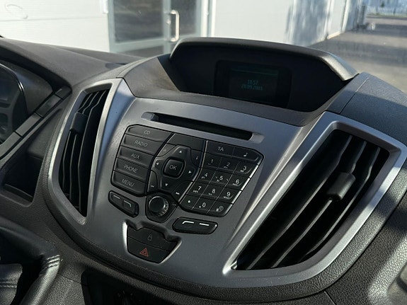 Ford Transit 11 of 12
