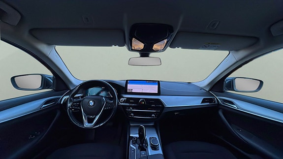 BMW 530e 8 of 30