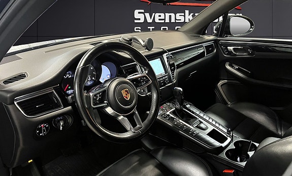 Porsche Macan S 16 of 27