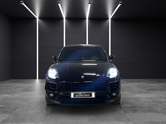 Porsche Macan S 3 of 27