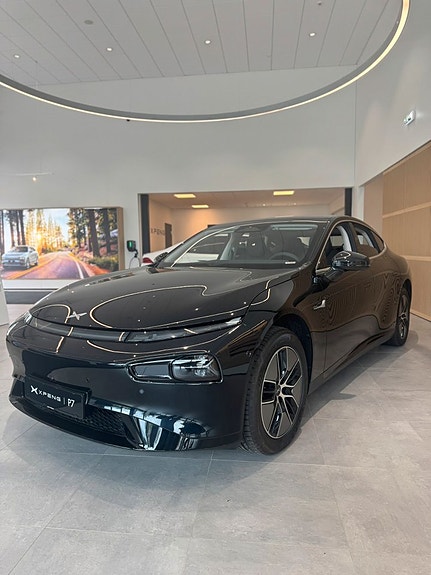 XPeng P7