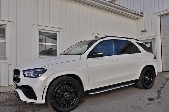 Mercedes-Benz GLE450 2 of 19