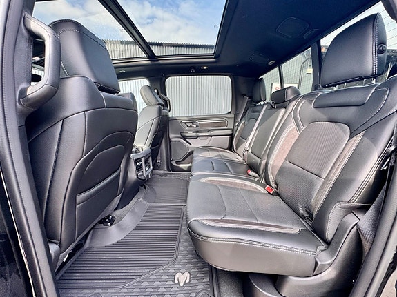 Dodge RAM 1500 10 of 11