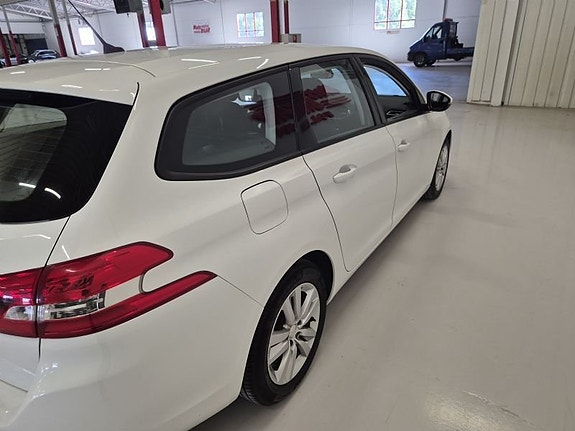 Peugeot 308 6 of 10