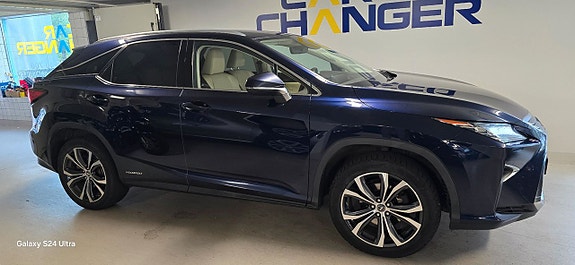 Lexus RX450h 3 of 5