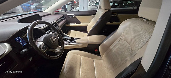 Lexus RX450h 9 of 13