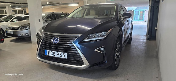 Lexus RX450h 2 of 5