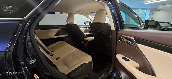 Lexus RX450h 5 of 5