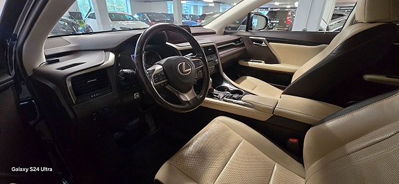 Lexus RX450h 8 of 13