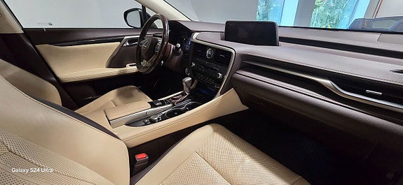 Lexus RX450h 7 of 13