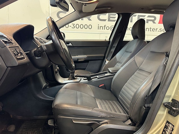 Volvo V50 13 of 16