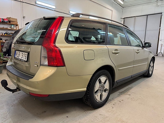 Volvo V50 6 of 16