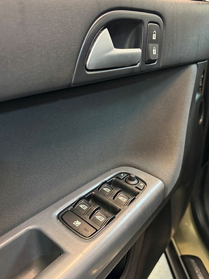 Volvo V50 10 of 16