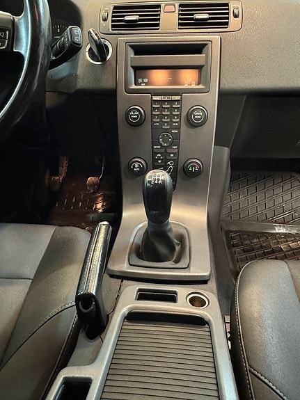 Volvo V50 12 of 16