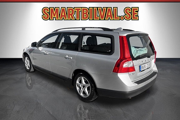 Volvo V70 3 of 11