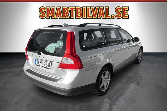 Volvo V70 5 of 11