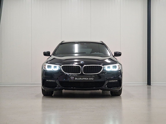 BMW 520 2 of 5