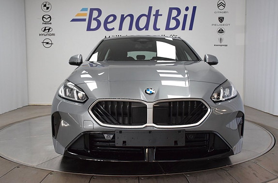 BMW 120 6 of 21