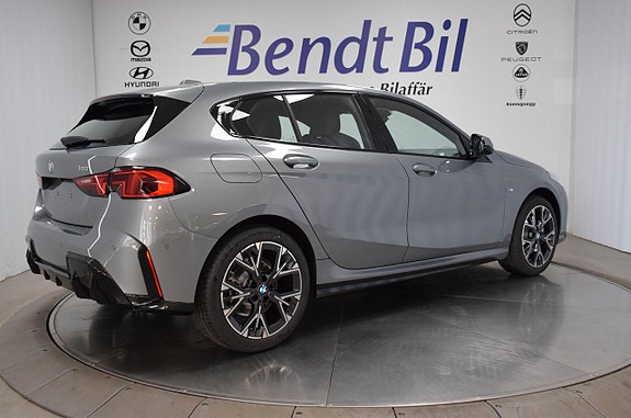 BMW 120 13 of 21
