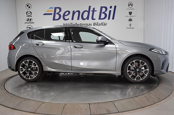 BMW 120 14 of 21