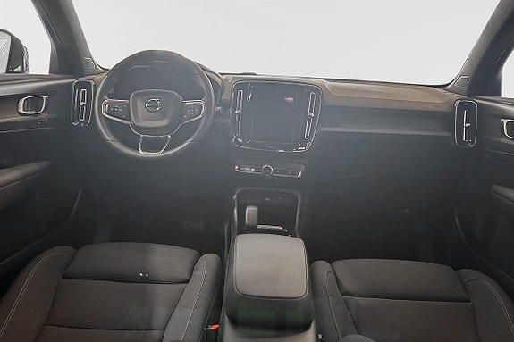 Volvo C40 9 of 27