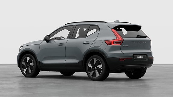 Volvo EX40 2 of 5