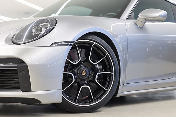 Porsche 911 Turbo S 5 of 5