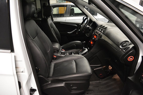 Ford S-MAX 12 of 18
