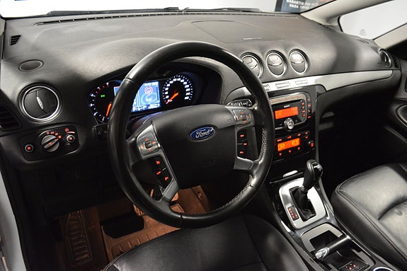 Ford S-MAX 9 of 18