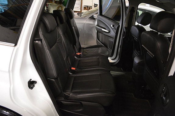 Ford S-MAX 14 of 18
