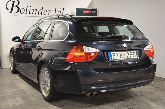 BMW 325Xi 3 of 5