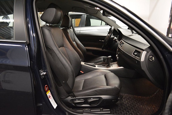 BMW 325Xi 8 of 12