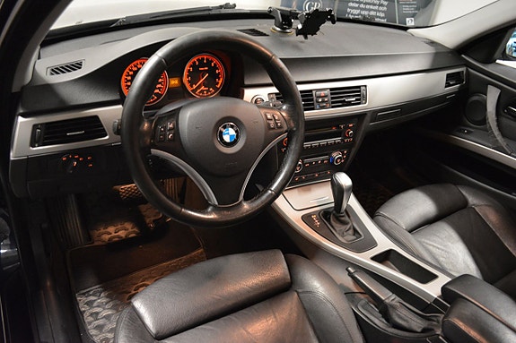BMW 325Xi 6 of 12