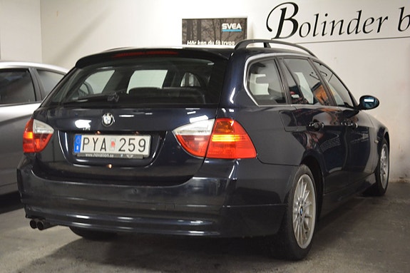 BMW 325Xi 5 of 5