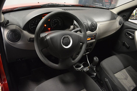 Dacia Sandero 12 of 12
