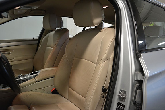 BMW 523i 13 of 16