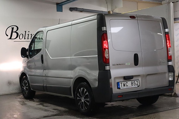 Renault Trafic 4 of 13