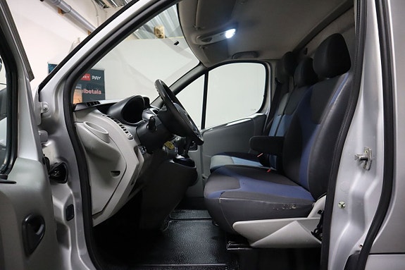 Renault Trafic 7 of 13