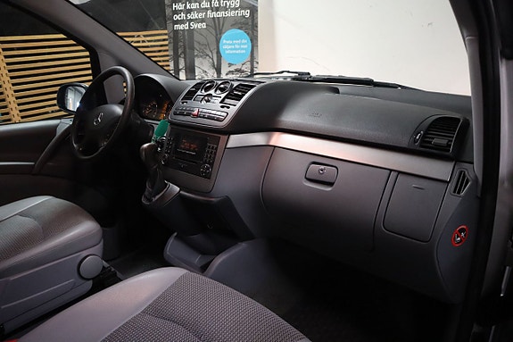 Mercedes-Benz Viano 13 of 27