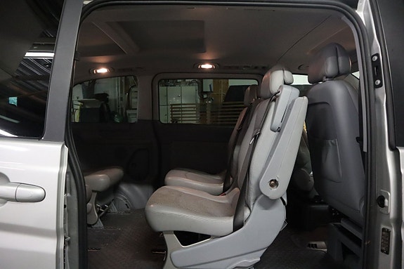 Mercedes-Benz Viano 18 of 27