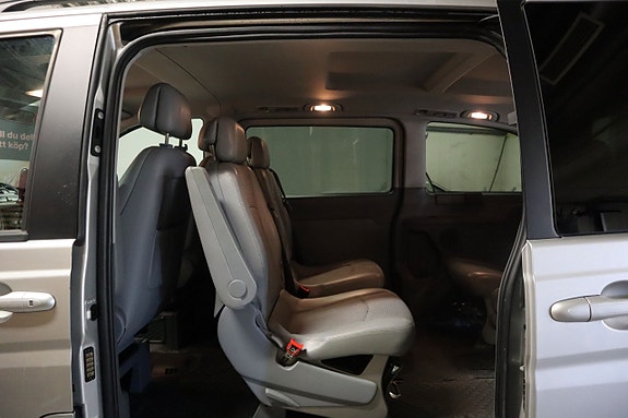 Mercedes-Benz Viano 15 of 27