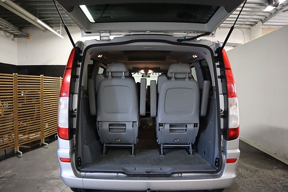 Mercedes-Benz Viano 17 of 27