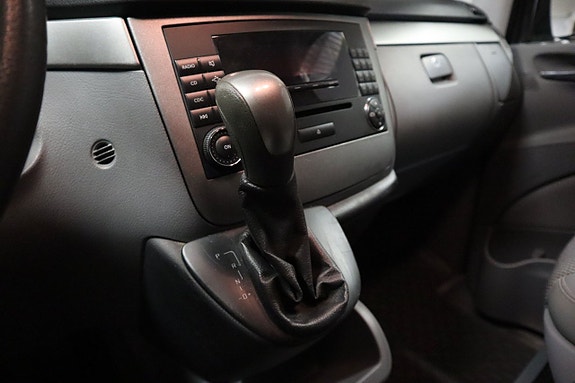 Mercedes-Benz Viano 20 of 27
