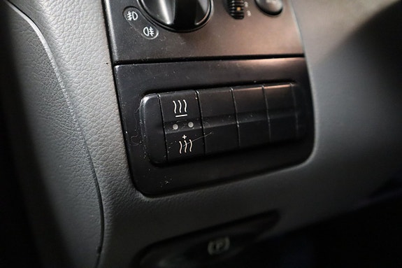 Mercedes-Benz Viano 9 of 27