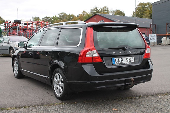 Volvo V70 4 of 9