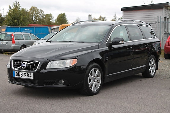Volvo V70 3 of 9