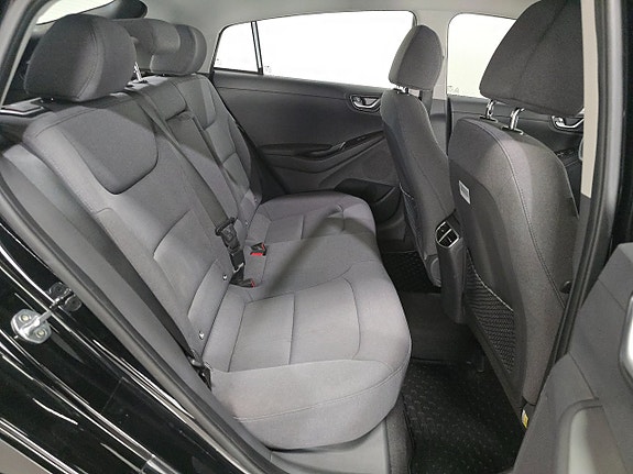 Hyundai IONIQ 7 of 11